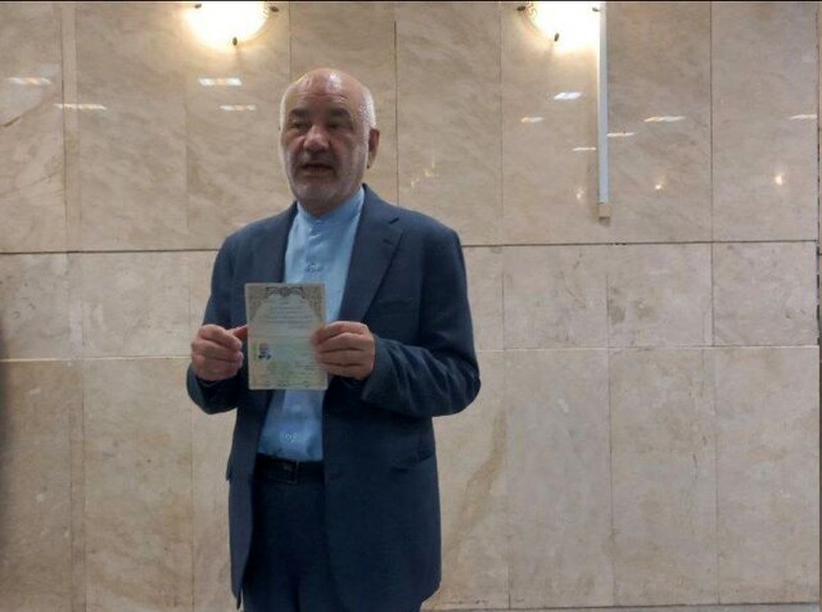 حسن کامران داوطلب کاندیداتوری انتخابات ریاست‌جمهوری شد


