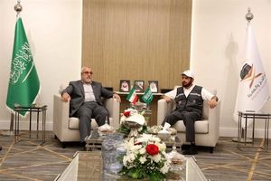 دیدار رییس سازمان حج و زیارت با وزیر حج عربستان

