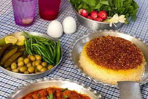 طرز تهیه یک غذای فوری با کوفته قلقلی و برنج