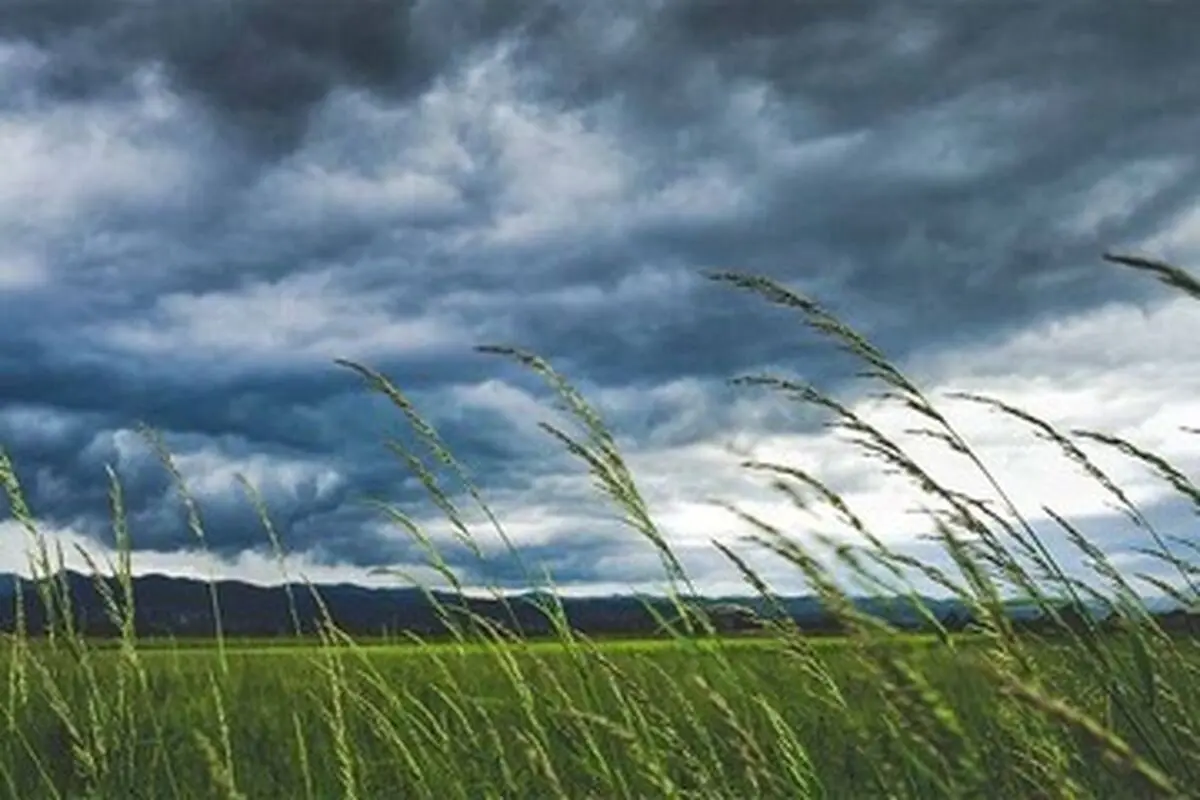 پیش‌بینی آسمان نیمه‌ابری تا ابری و وزش باد برای قم