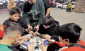 نامه ۴۰ هزار دانش‌آموز برای آزاد شدن گوشی در مدارس