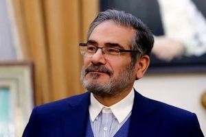  مردم حق دارند درباره عروسی مجلل دختر شمخانی و یا شایعه نفتکش‌های نزدیکان او سوال کنند؟/ نمی‌شود که اقتصاد مقاومتی و تاب‌آوری در مقابل امپریالیسم جهانی مختص فرودستان و گرسنگان باشد و بریزوبپاش و لاکچری‌بازی‌های افسانه‌ای در انحصار صاحبان قدرت