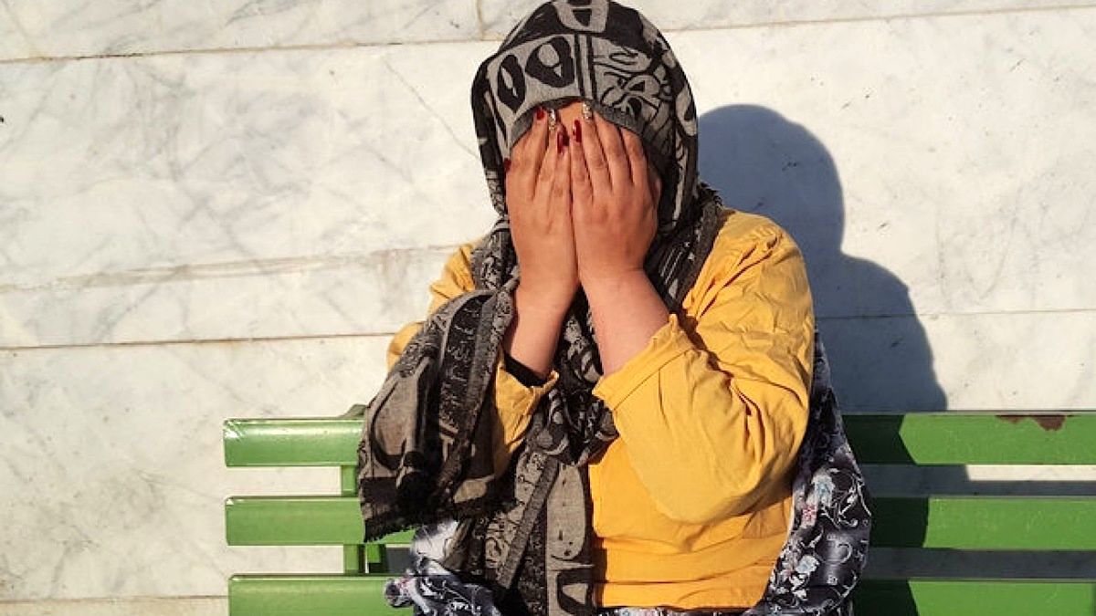 بازداشت زن مالخر معروف تهران با موبایلهای سرقتی