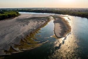 تصاویری از رودخانه های جهان که در حال خشک شدن هستند