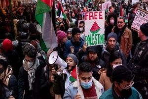 تجمع اعتراضی حامیان فلسطین مقابل خانه بلینکن/ ویدئو