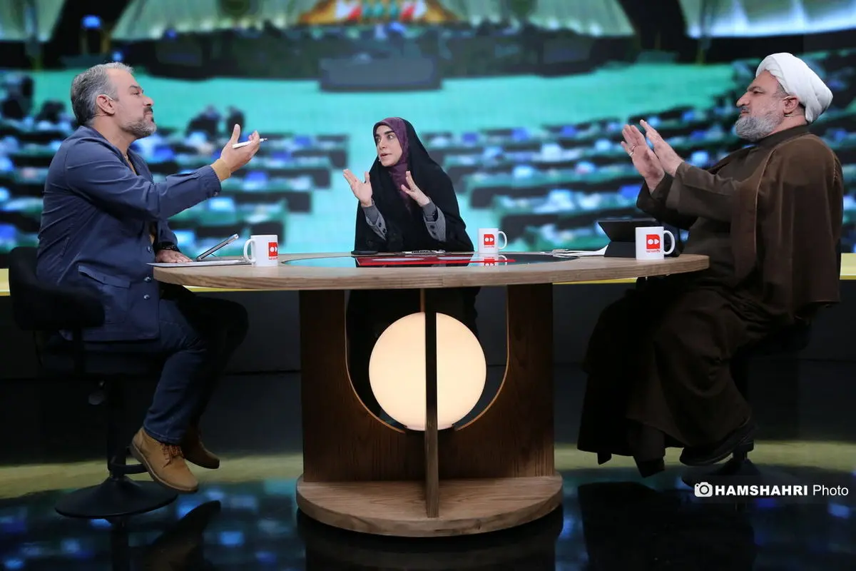  رشیدی کوچی خطاب به حمید رسایی: چه حسی دارید که منفور 98 درصد مردم کشور باشید؟!/ مردم دلسوزی شما را نخواهند چه کسی را باید ببینند؟/ ویدئو