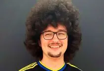 منچستر امشب ببرد این هوادار بعد از ۴۹۰ روز موهایش را می‌زند