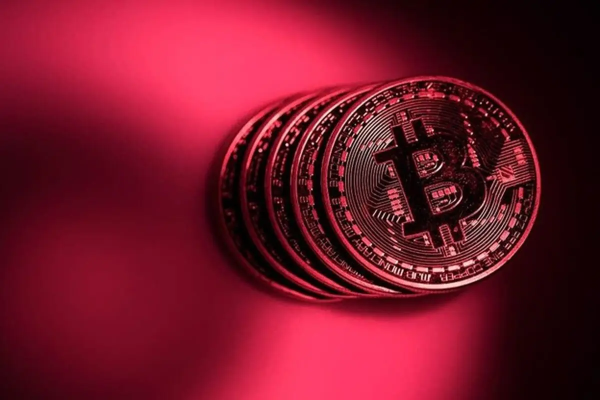 بیت کوین به زیر ۱۰۰ هزار دلار سقوط کرد؛ ضعف بازار ادامه دارد