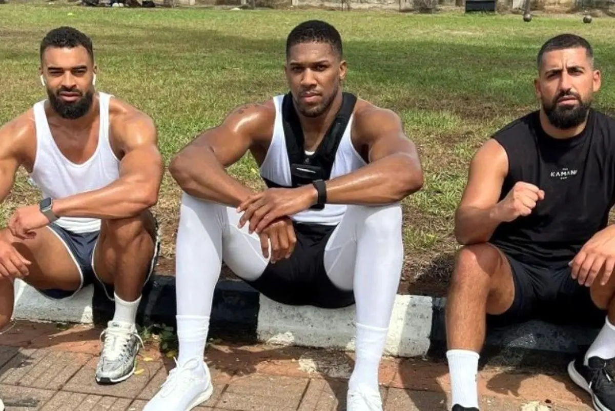 اسطوره بوکس جهان به دوست ایرانی‌اش ادای احترام کرد