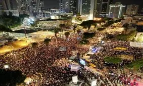 جنایت در غزه، سقوط در تل‌آویو / هزاران نفر در تل‌آویو خواهان برکناری نتانیاهو شدند