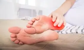 عاداتی که به پاشنه پا آسیب وارد می‌کنند 