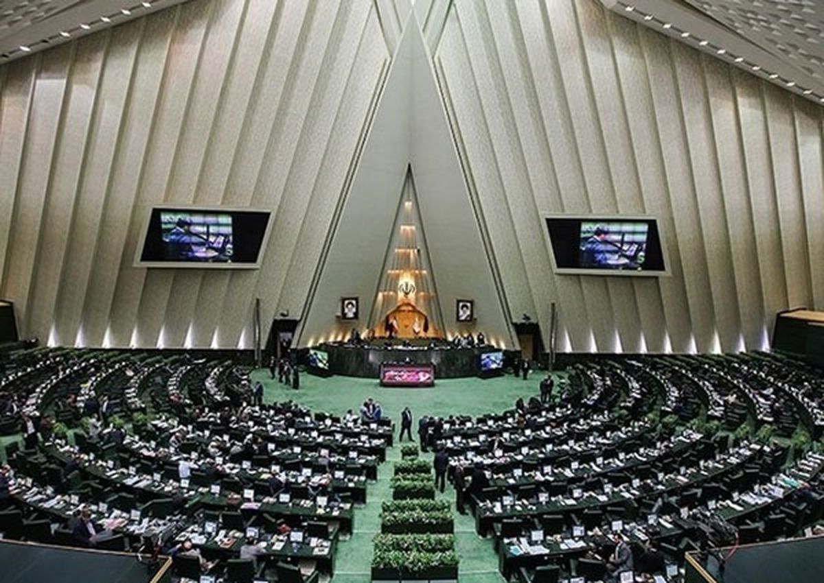 تلاش برخی نمایندگان برای برگزاری انتخابات سال آینده به شیوه جدید