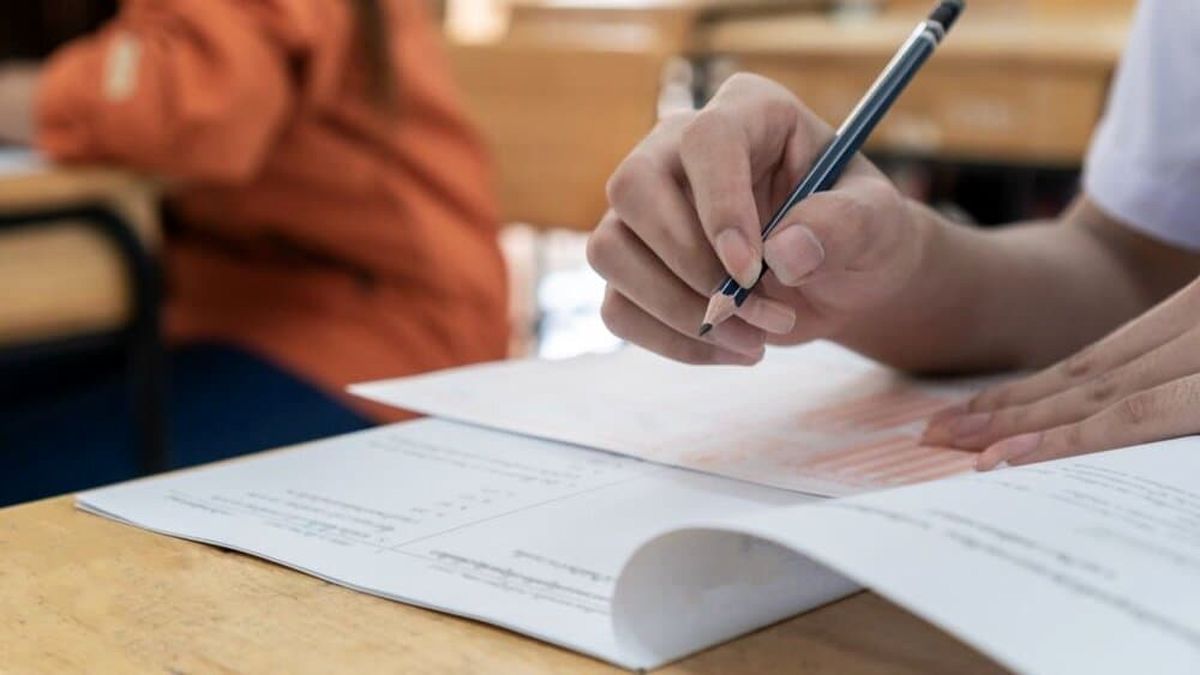 تغییرات "تصحیح برگههای امتحانات نهایی" خرداد ۱۴۰۳