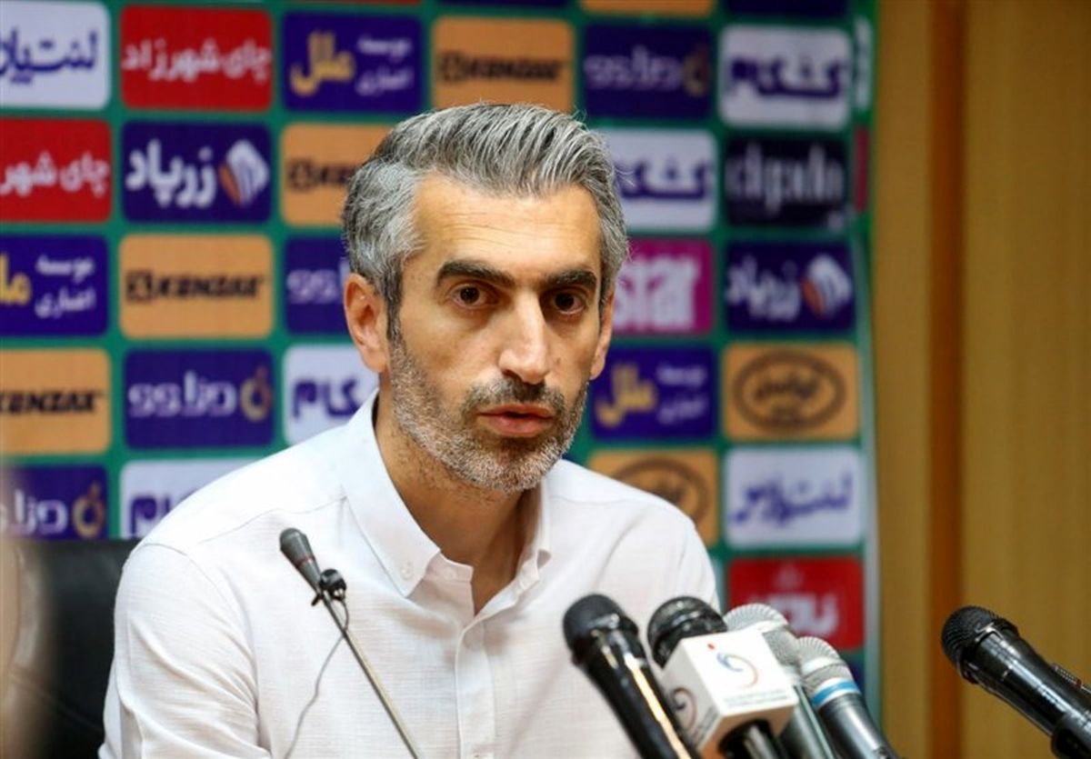 سرمربی تیم فوتبال استقلال: اول روی امکانات کار کنیم بعد به فکر مربی بزرگ باشیم
