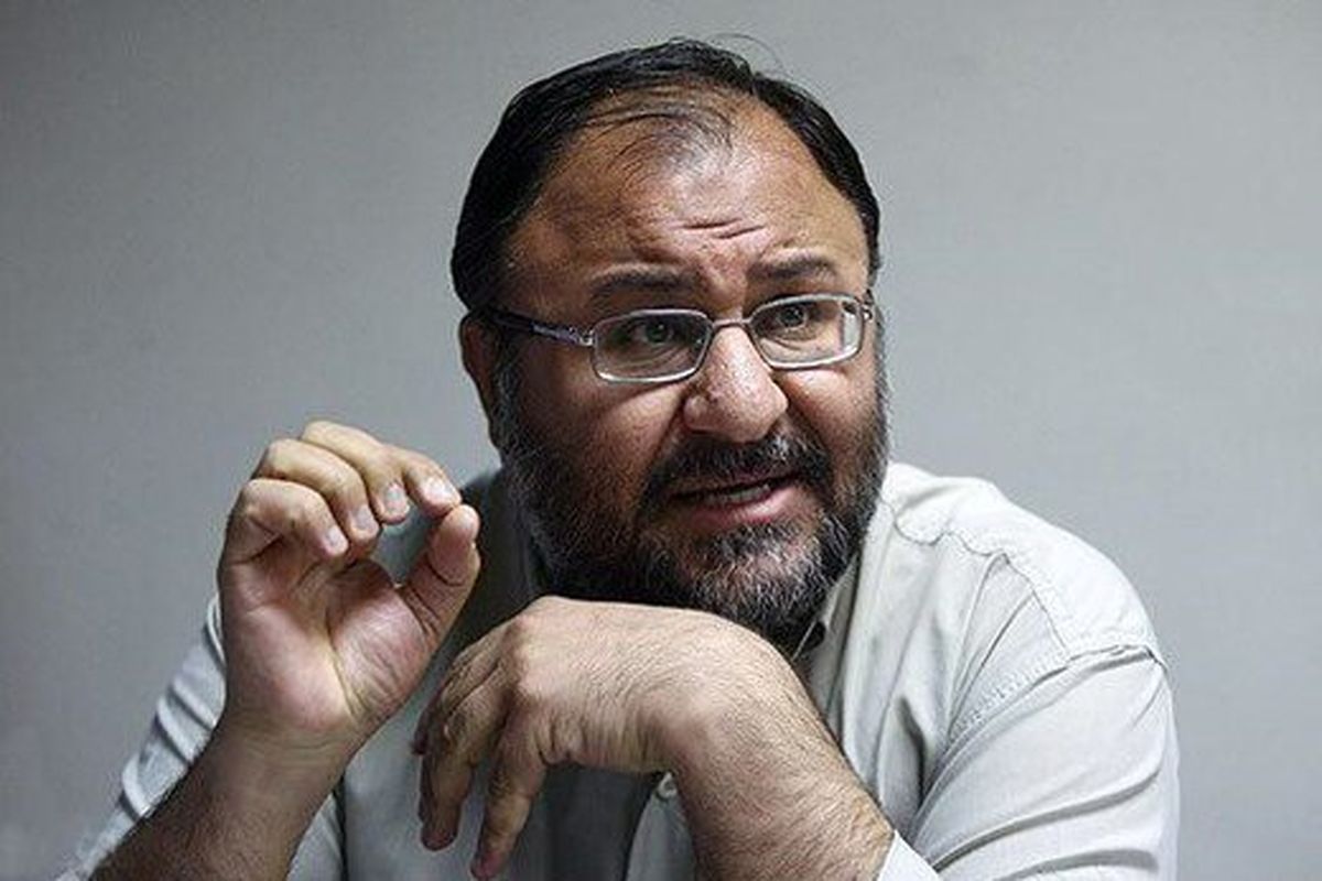 فعال سیاسی اصولگرا : برخی نمایندگان مجلس دهم پشت تریبون حرفهای اینترنشنال، بیبیسی را میزدند و با اصل نظام مشکل داشتند