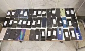 کشف بیش از ۳۰۰ دستگاه گوشی هوشمند سرقتی حین خروج از کشور
