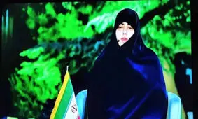 تبلیغ کتاب‌های دختر رئیسی در حج/ عکس

