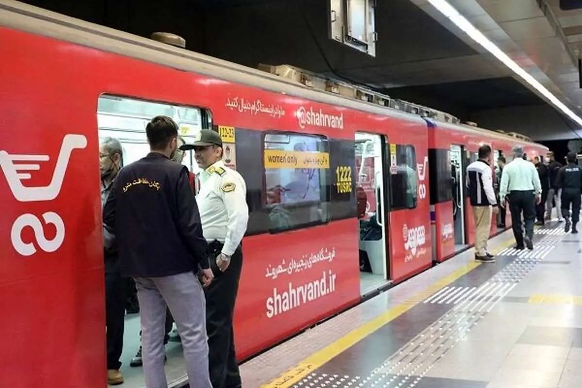 یک میلیارد تومان سرقت از سالمندان در مترو به بهانه کمک