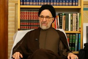 سید محمد خاتمی: «ای ایران» گفتن کافی نیست، باید نسبت به ایران اهتمام عملی داشت/ من از اسلامی سخن می‌گویم که به ایران احترام قائل است/ ما دنبال تخیلات دیگری رفتیم که نه به آنها رسیدیم و نه توسعه