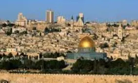 یهودیان حملات ایران را در دیوار ندبه، اورشلیم، جشن می‌گیرند