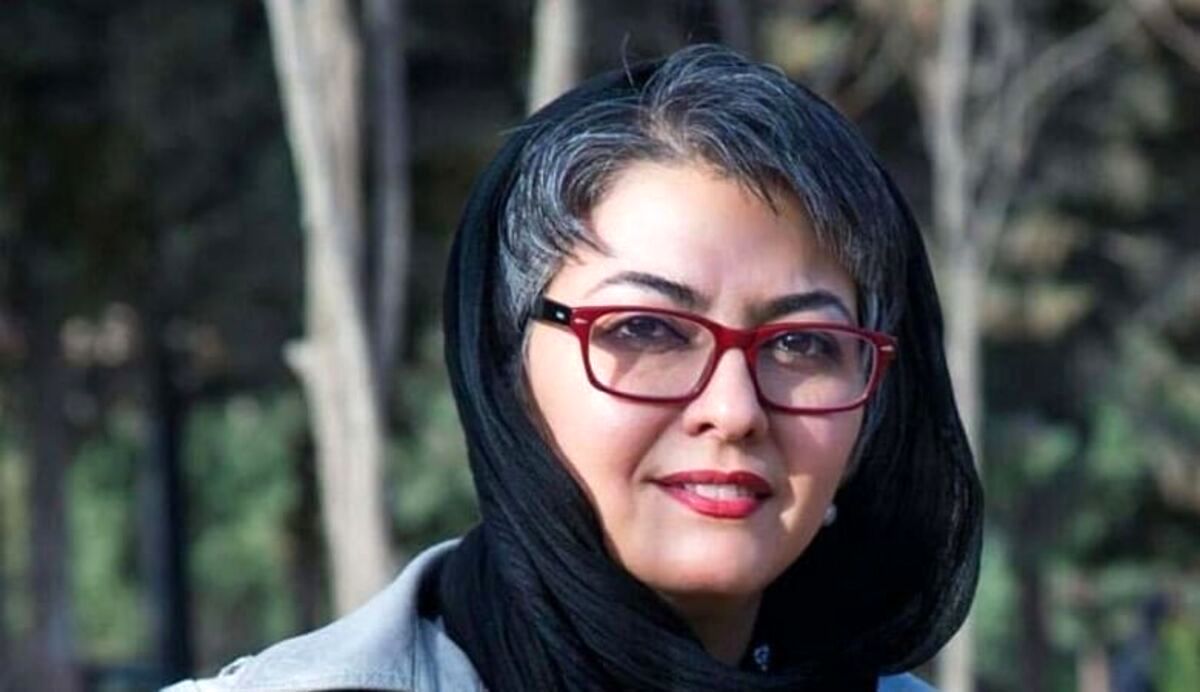 زیبایی آناهیتا همتی در 19 سالگی