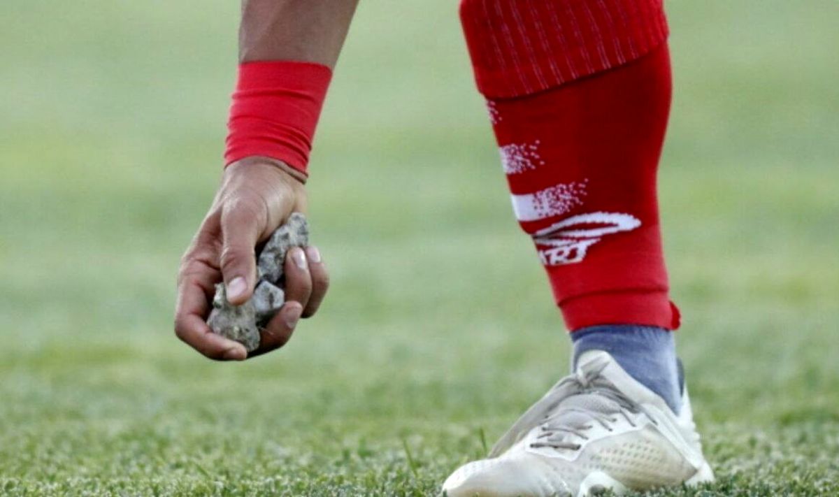 عکسی عجیب از بازی پرتنش پرسپولیس و تراکتور
