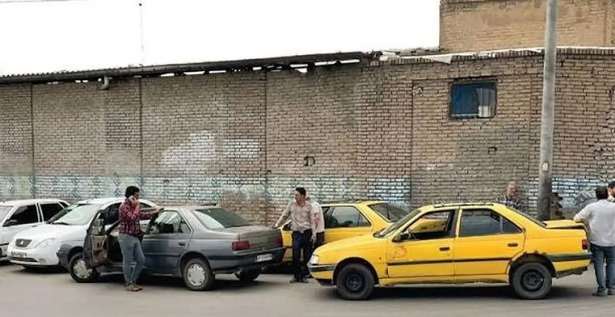 مخالفت عضو کمیسیون صنایع مجلس با حذف سهمیه بنزین و حق مسافرکشی خودروهای مدل پایین