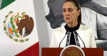 زمین لرزه، سخنرانی رئیس جمهور مکزیک را نیمه کاره گذاشت/ ویدئو