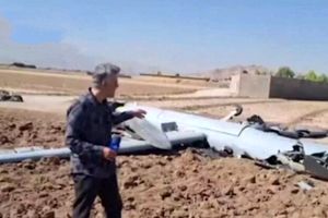 ساقط شدن پهپاد هرمس اسرائیل در اصفهان/ ویدئو