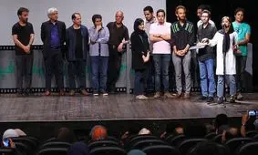 انتقاد روزنامه اصولگرا از ترویج بی حجابی در اختتامیه جشنواره فیلم نهال/ دنبال فتح سنگر به سنگرند