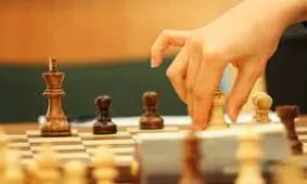 قهرمان شطرنج روس رقیبش را مسموم کرد/ ویدئو