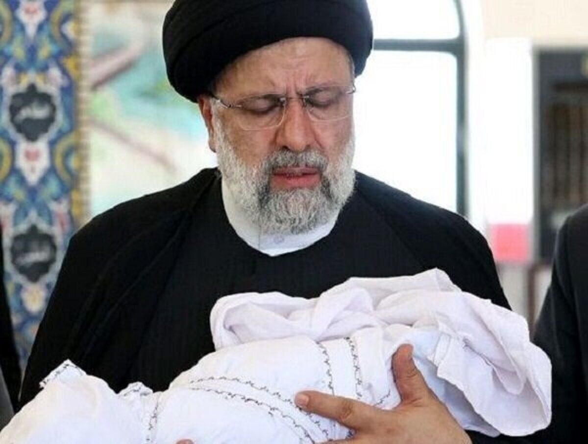«حی علی الفلاح» در هنگام اذان گفتن رئیسی در گوش نوزاد، حذف شد!/ ویدئو

