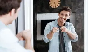 آیا صحبت کردن با خود طبیعی است؟