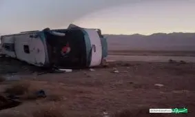 واژگونی اتوبوس مسافربری در یزد ۱۳ زخمی بر جا گذاشت