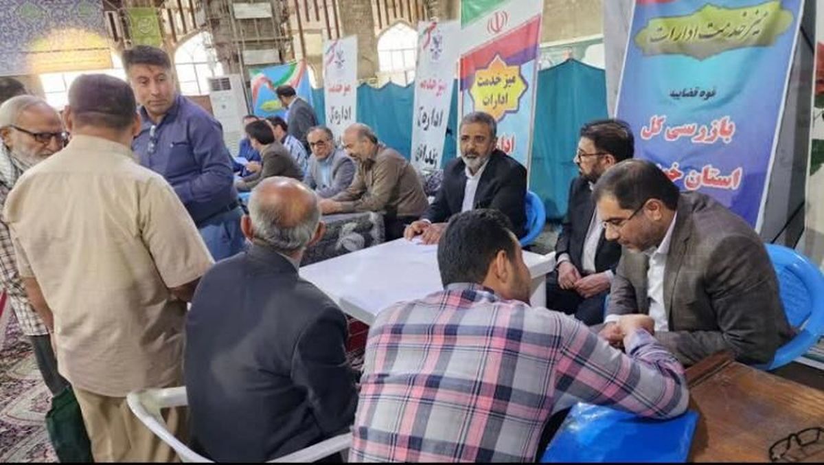 برپایی میز خدمت بازرسی کل ویژه خوزستان پس از نماز جمعه انجام شد 

