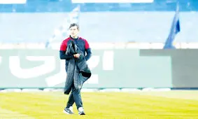 پس از علی دایی، دیگر اسطوره فوتبال ایران هم خانه‌نشین شده است/ خاص مثل کریم باقری

