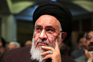 دکتر شفیعی کدکنی از مفاخر ادبی ایران هستند؛ چه کسی باور می‌کند کتاب ایشان با مشکل مواجه شود؟