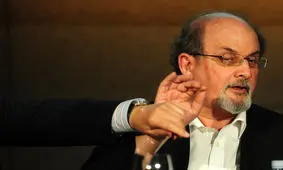 جایزه ترور سلمان رشدی از آنِ کیست؟
