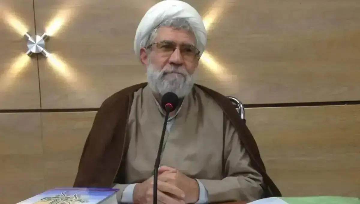 پیام سلیمانی اردستانی از زندان به طلبکارانش/ شهرداری نه حاضر به خرید منزل مسکونی ام است و نه امکان آزاد کردن آن برای فروش را فراهم می‌کند/ در رابطه با سیاست، دیانت، فرهنگ و اخلاق سخن جدیدی ندارم و از گفته‌ها و نوشته‌های خود هرگز پشیمان نیستم