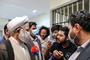 گفت‌ و گوی دادستان کل کشور با تعدادی از دستگیرشدگان اغتشاشات اخیر در مشهد