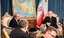 قدردانی لاریجانی از مواضع روسیه در دیدار با نماینده پوتین