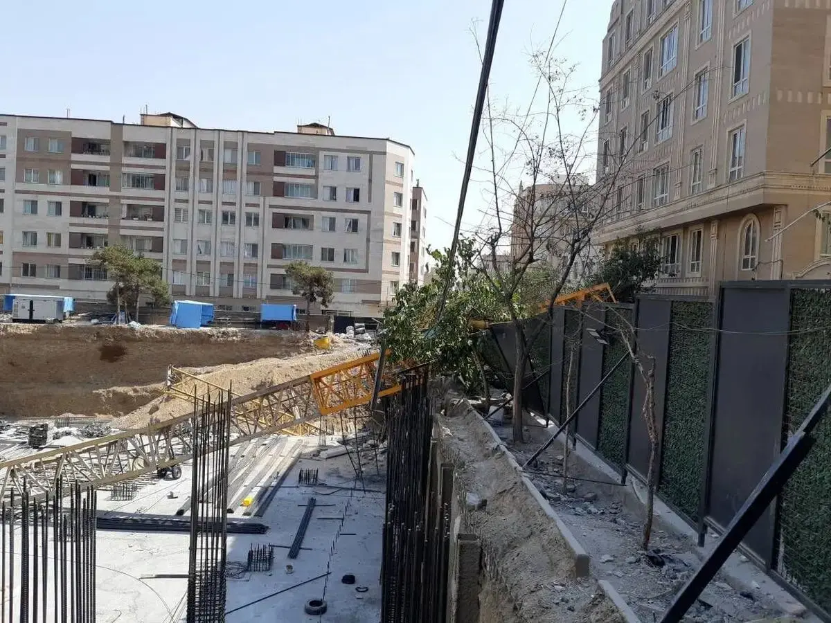 سقوط ترسناک جرثقیل در مرزداران/ ویدئو