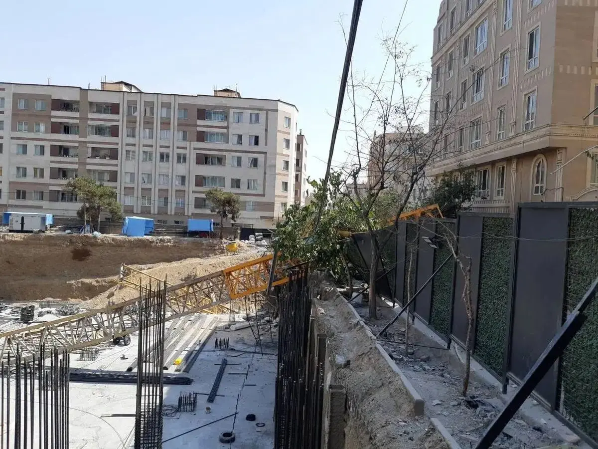 سقوط ترسناک جرثقیل در مرزداران/ ویدئو