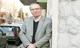 تغییر قانون اساسی مشکلی را حل نمی‌‌کند/ قانون نیست که دایره قدرت را تعیین می‌کند بلکه برعکس/ در سنت سیاسی و فکری و حقوقی ما، عرف‌ها نادیده گرفته می‌شوند/ سنت را باید از درون تغییر داد