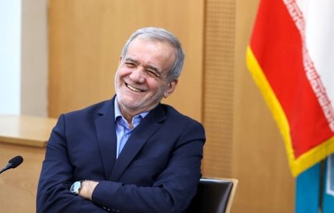 شوخی‌های رئیس‌جمهور پایانی ندارد؛ این بار با زبان ترکی!/ ویدئو

