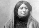 سفر به عصر قاجار؛ از «ژست خواهرزن احمدشاه» تا «سوفیا خانم با لباس عروسی»