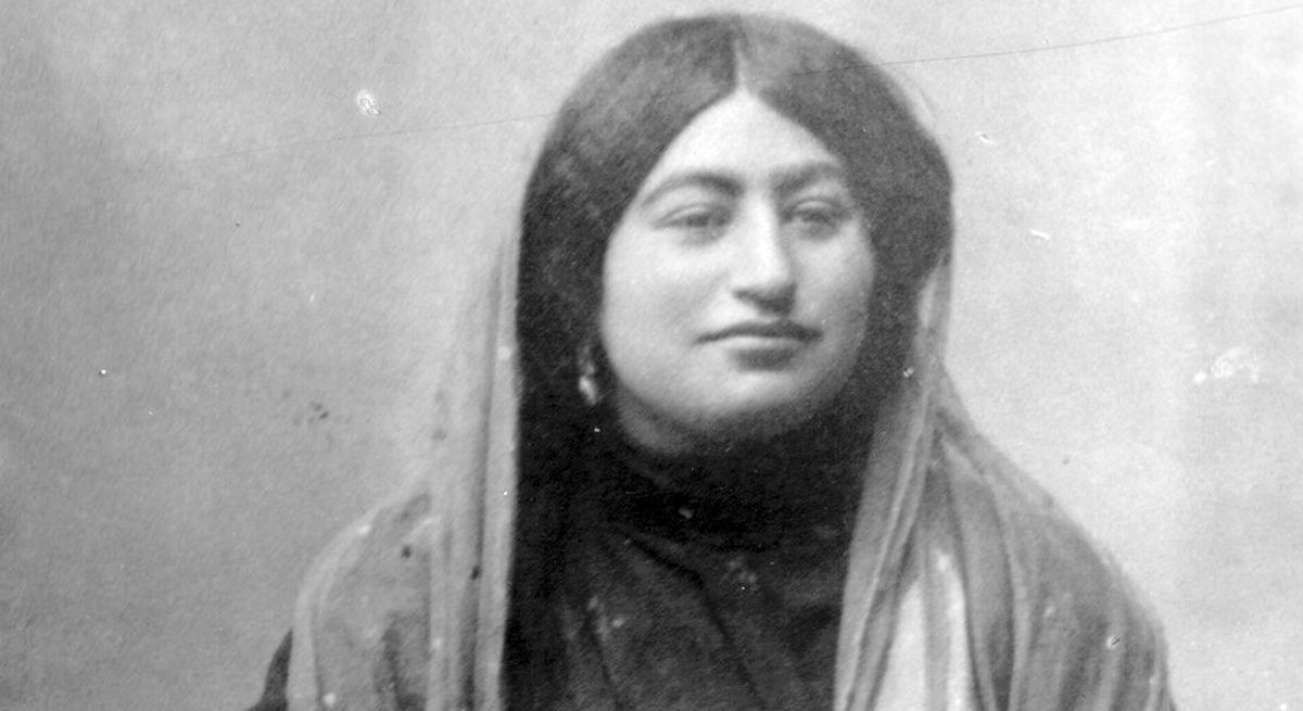  سفر به عصر قاجار؛ از «ژست خواهرزن احمدشاه» تا «سوفیا خانم با لباس عروسی» 