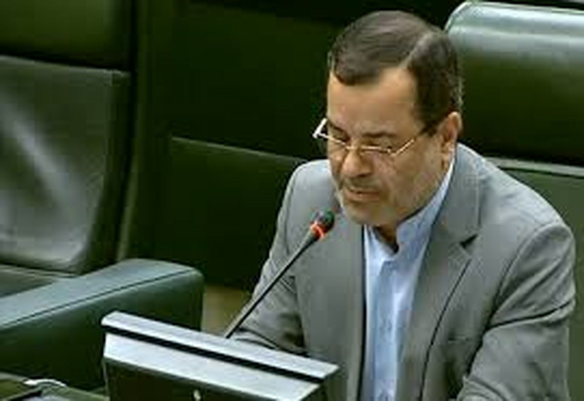 نماینده مجلس: گروسی جاسوس است/ تنگه هرمز باید بسته شود