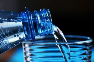 ماجرای آب معدنیهای آلوده ایرانی/ سازمان غذا و دارو توضیح داد