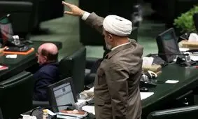 مجلس از هنر قانونگذاری تهی شده است!/ فرهنگ ایرانی در کدام متن حقوقی تعریف شده که بر اساس آن جرم‌انگاری می‌کنید؟/ تکرار تجربه تلخ فیلترشکن و قانون ویدئو/ شکاف میان اولویت‌های مجلس و نیاز‌های واقعی مردم